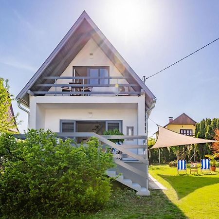 Madarasz 5 Deluxe Vendeghaz Villa Balatonalmádi Exterior photo